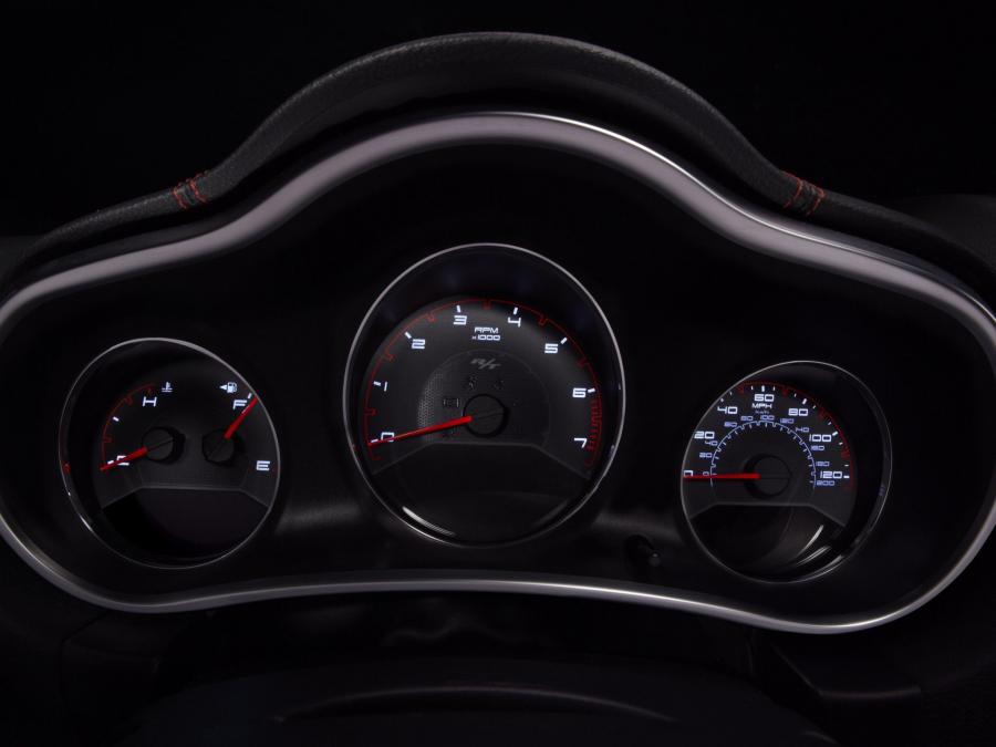  Dodge Avenger R/T 2011 года  (фото 6 из 12)